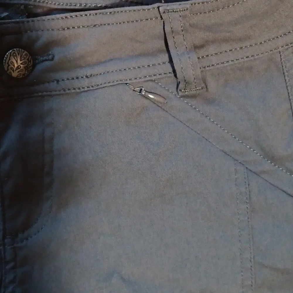 Prana Women's Hallena Gray Roll Up Cargo Pants Size 2 - Picture 3 of 11